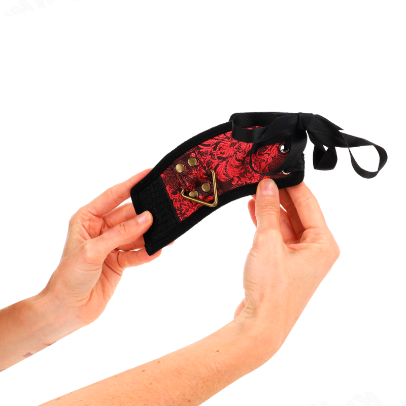 Attache-Poignets Scandal Détails Dentelle Rouge-Noir - Kink - KINK WRIST RESTRAINT