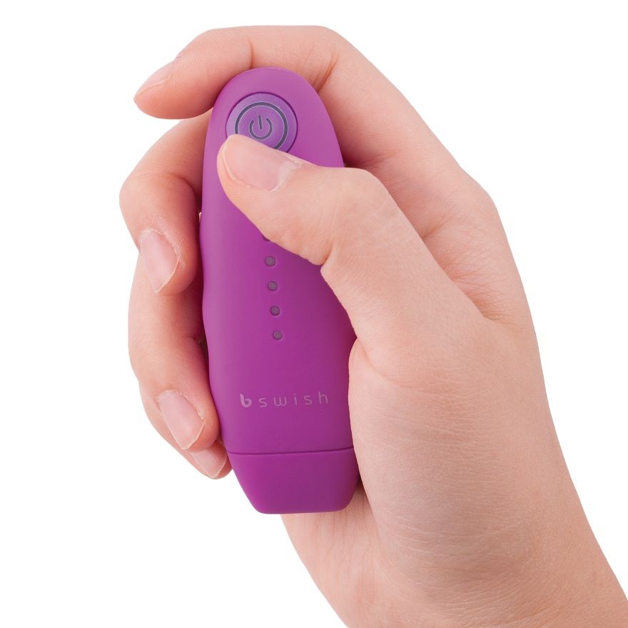 B Swish - Stimulateur Bullet avec télécommande Bnaughty Classic Unleashed - Violet